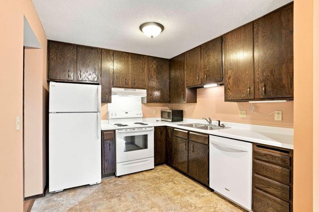 2495 Canabury Drive 230, Little Canada, MN 55117