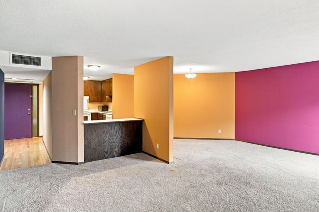 2495 Canabury Drive 230, Little Canada, MN 55117