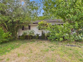 2212 Coliseum Boulevard, Greensboro, NC 27403