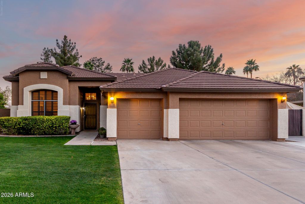 265 E LIBERTY Lane, Gilbert, AZ 85296 — photo 2