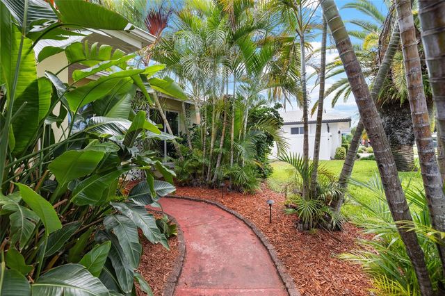 1070 MCCARTY STREET, Dunedin, FL 34698