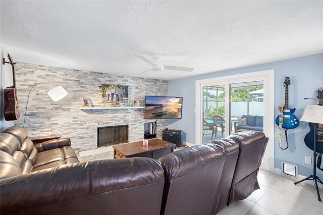 1070 MCCARTY STREET, Dunedin, FL 34698