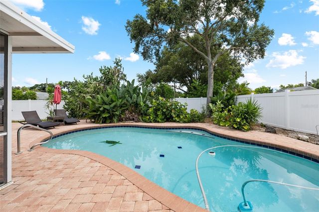 1070 MCCARTY STREET, Dunedin, FL 34698