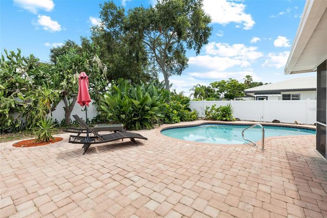 1070 MCCARTY STREET, Dunedin, FL 34698