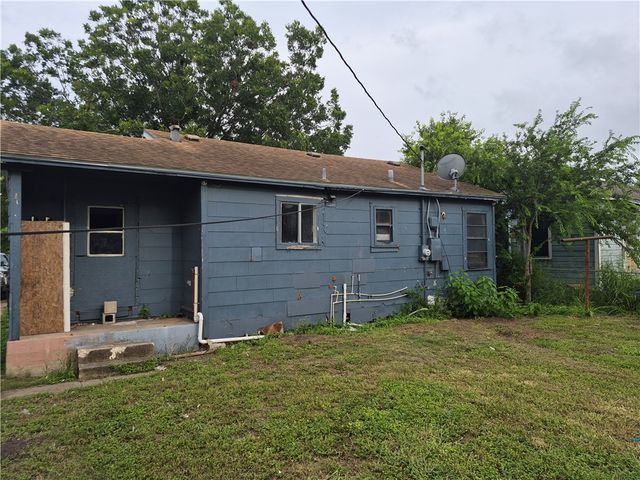 1265 Golla Dr, Corpus Christi, TX 78407