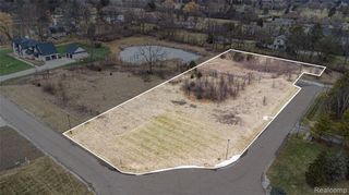 5 Fairway Trail, Grand Blanc, MI 48439