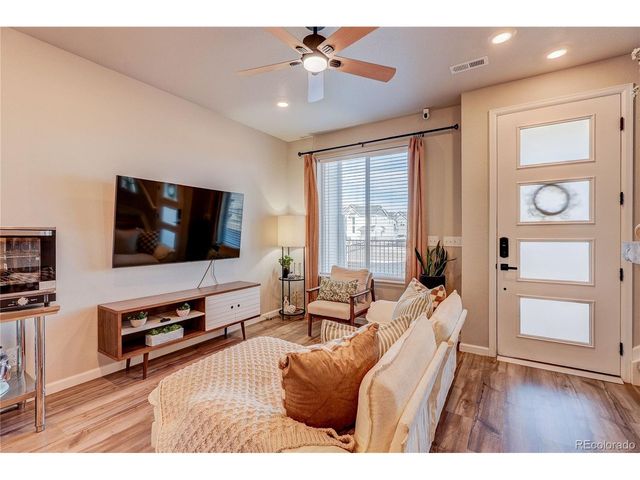 1934 S Poplar Ct, Denver, CO 80224