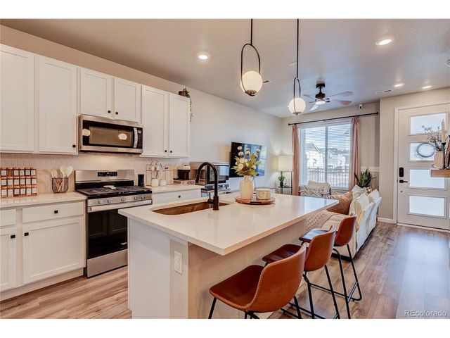 1934 S Poplar Ct, Denver, CO 80224