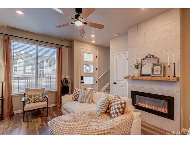 1934 S Poplar Ct, Denver, CO 80224