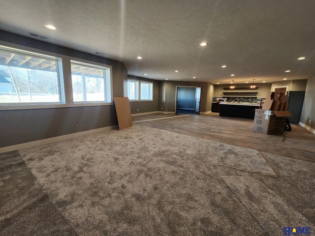 6326 Carveth Court, Lincoln, NE 68516