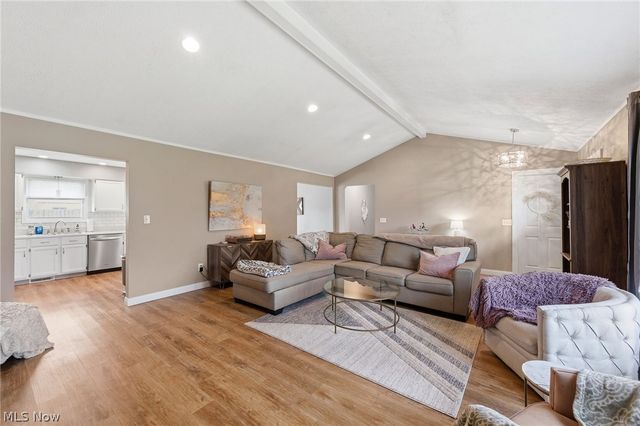 396 E 319 Street, Willowick, OH 44095