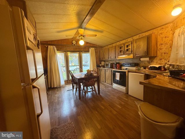 800 YORK RD, Dover, PA 17315