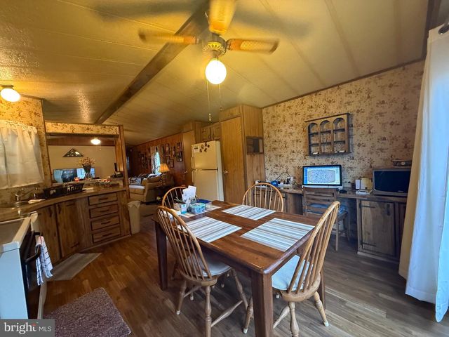 800 YORK RD, Dover, PA 17315