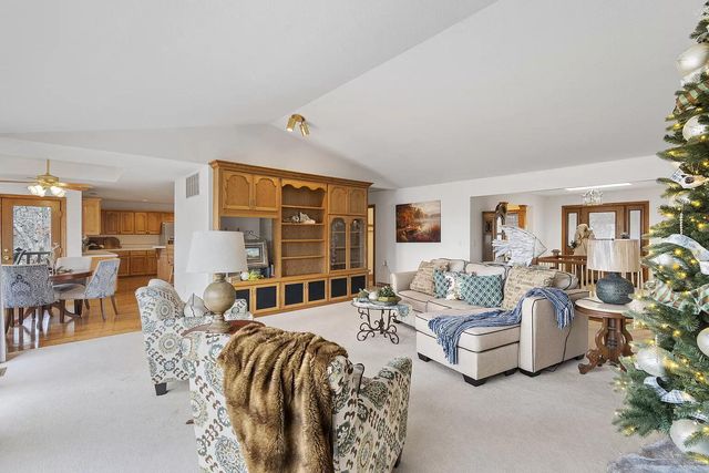 94 Irish Hills Boulevard, Kimberling City, MO 65686