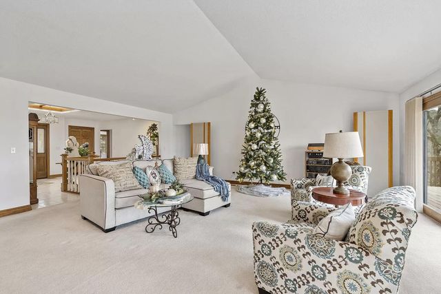 94 Irish Hills Boulevard, Kimberling City, MO 65686