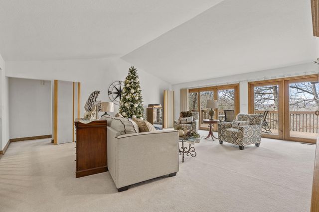 94 Irish Hills Boulevard, Kimberling City, MO 65686