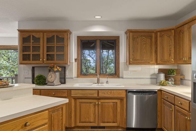 94 Irish Hills Boulevard, Kimberling City, MO 65686