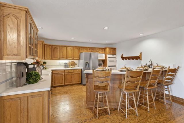 94 Irish Hills Boulevard, Kimberling City, MO 65686