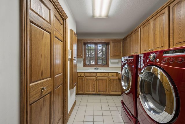 94 Irish Hills Boulevard, Kimberling City, MO 65686