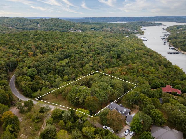 94 Irish Hills Boulevard, Kimberling City, MO 65686