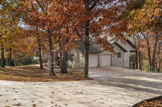 94 Irish Hills Boulevard, Kimberling City, MO 65686