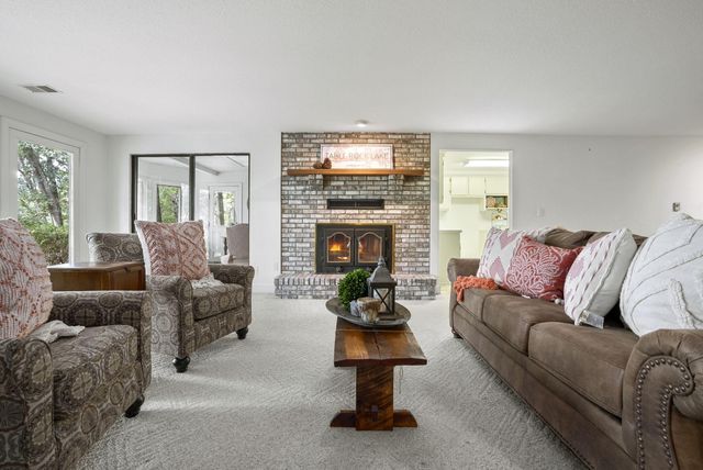 94 Irish Hills Boulevard, Kimberling City, MO 65686