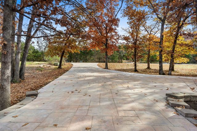 94 Irish Hills Boulevard, Kimberling City, MO 65686