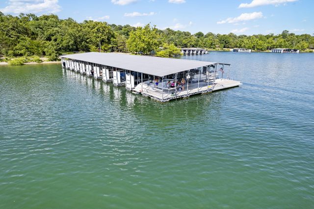 94 Irish Hills Boulevard, Kimberling City, MO 65686