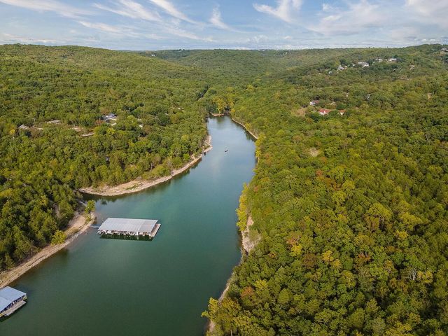 94 Irish Hills Boulevard, Kimberling City, MO 65686