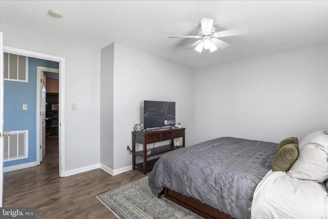 195 ISAAC DR, Bunker Hill, WV 25413