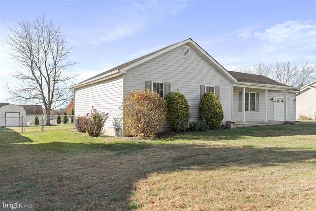 195 ISAAC DR, Bunker Hill, WV 25413