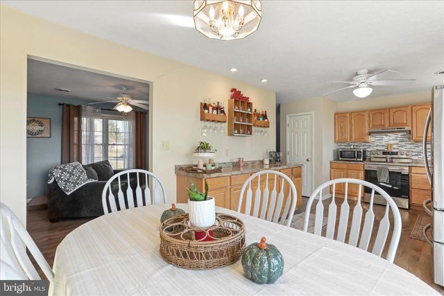 195 ISAAC DR, Bunker Hill, WV 25413