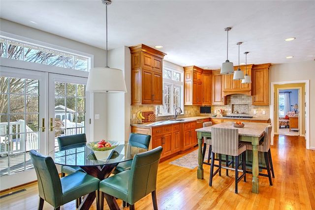 350 KETTLE POND Drive, South Kingstown, RI 02879