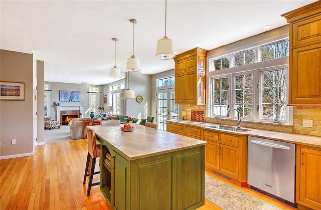 350 KETTLE POND Drive, South Kingstown, RI 02879