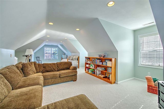 350 KETTLE POND Drive, South Kingstown, RI 02879