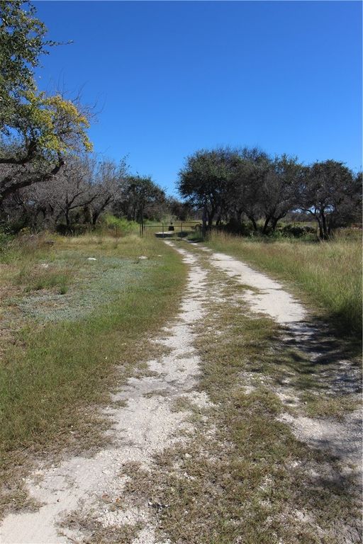 121 Kluge Trail, Rockport, TX 78382 — exterior
