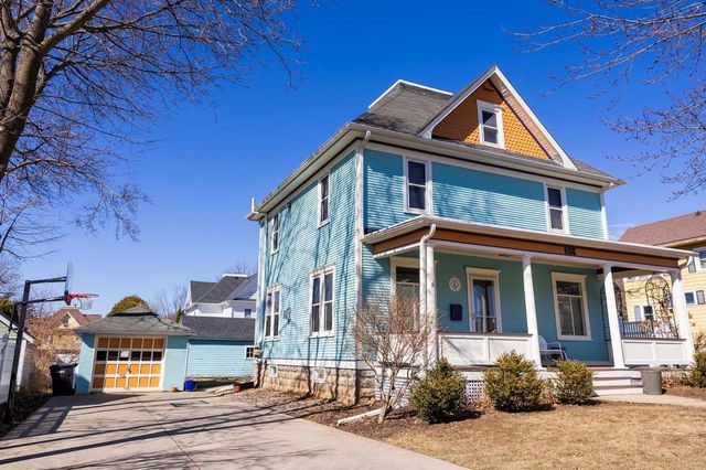 210 S 6th Street, Mount Horeb, WI 53572