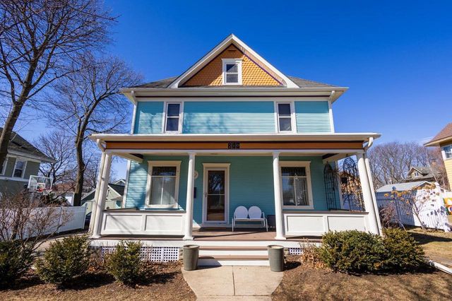 210 S 6th Street, Mount Horeb, WI 53572