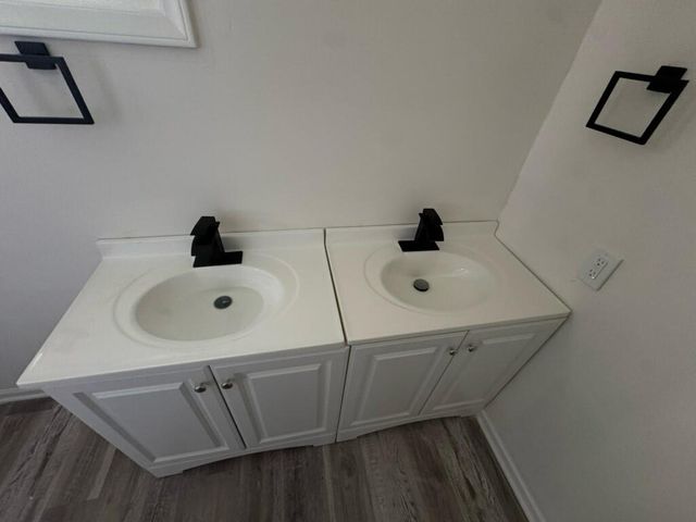 8819 E 61st Street, Raytown, MO 64133