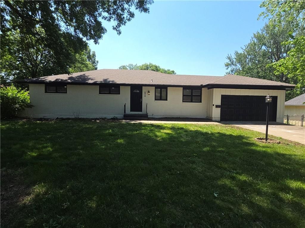 8819 E 61st Street, Raytown, MO 64133