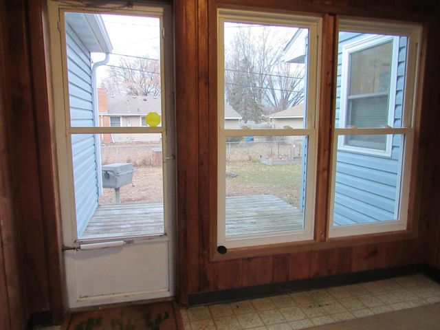 5340 Byron Avenue N, Crystal, MN 55429