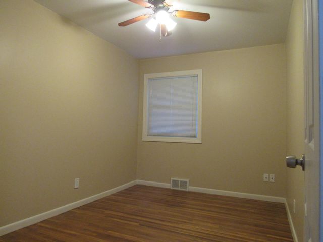 5340 Byron Avenue N, Crystal, MN 55429