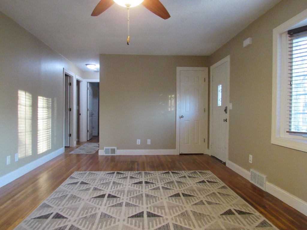 5340 Byron Avenue N, Crystal, MN 55429 — photo 3