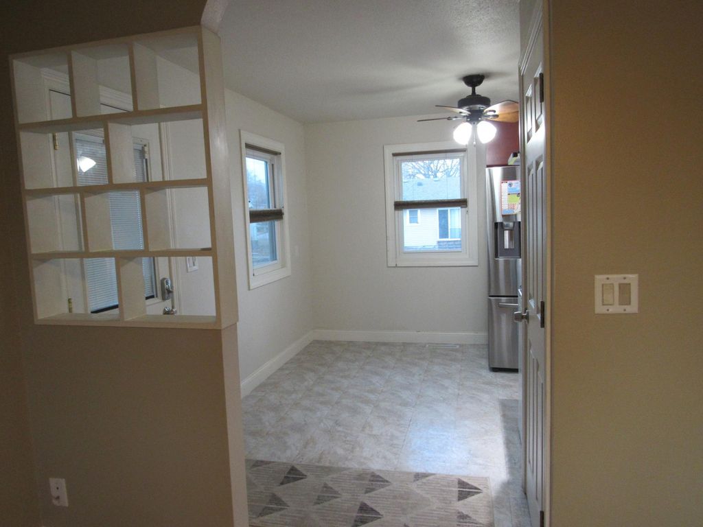 5340 Byron Avenue N, Crystal, MN 55429 — photo 4