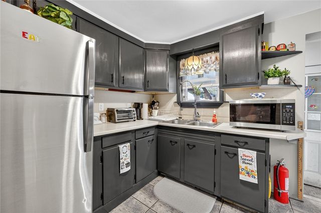 24 Maplewood Avenue, Warwick, RI 02889