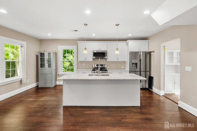17 N Adelaide Avenue N, Highland Park, NJ 08904