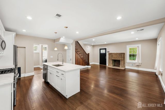 17 N Adelaide Avenue N, Highland Park, NJ 08904