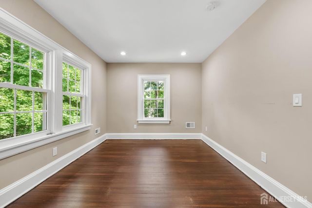 17 N Adelaide Avenue N, Highland Park, NJ 08904
