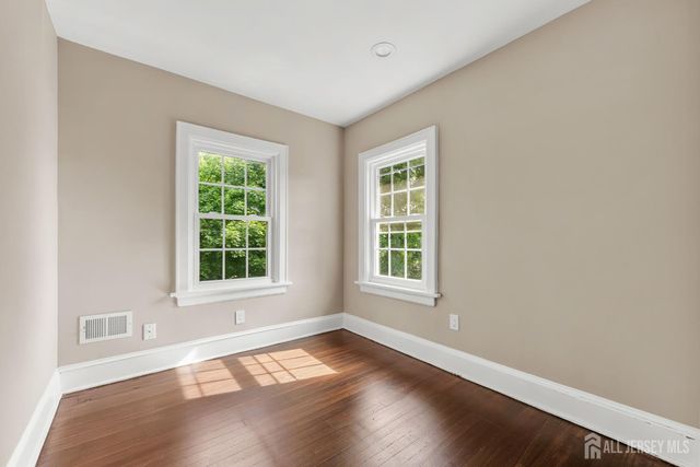 17 N Adelaide Avenue N, Highland Park, NJ 08904