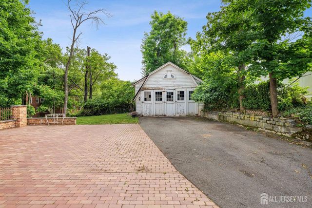 17 N Adelaide Avenue N, Highland Park, NJ 08904